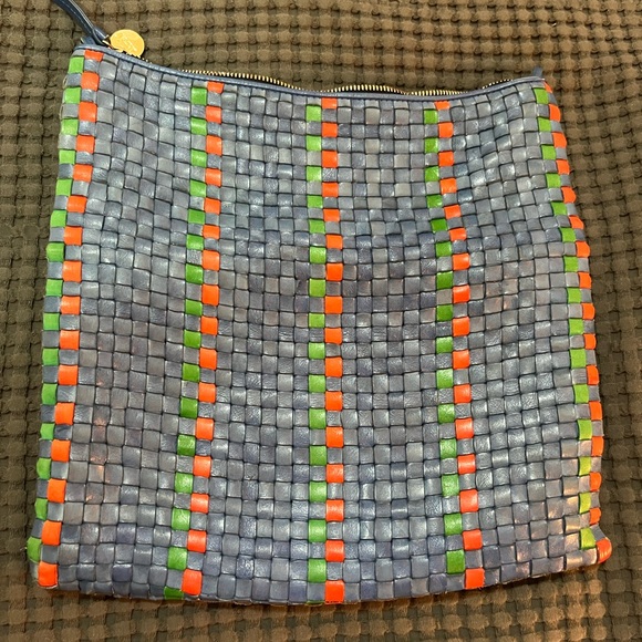 Clare V woven clutch with tabs - Picture 1 of 4